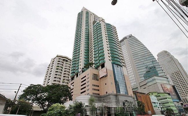 ให้เช่าคอนโดสุขุมวิท อโศก ทองหล่อ : Las Colinas Condo, 2 bed, 70000 per month