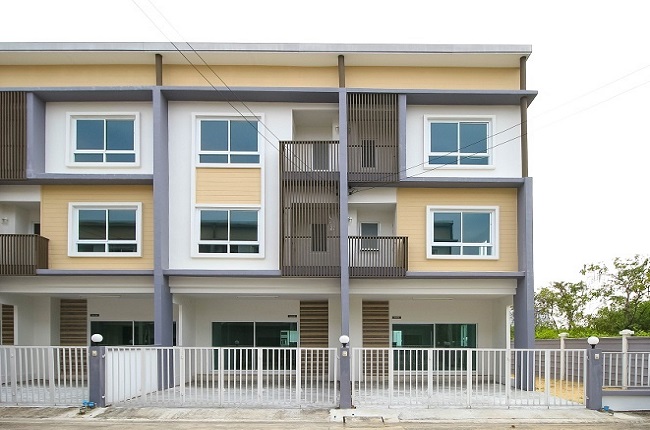 ให้เช่าทาวน์โฮมบางนา แบริ่ง ลาซาล : Renovated 3-Story Townhome, Ready to Move In! Near BTS Bearing