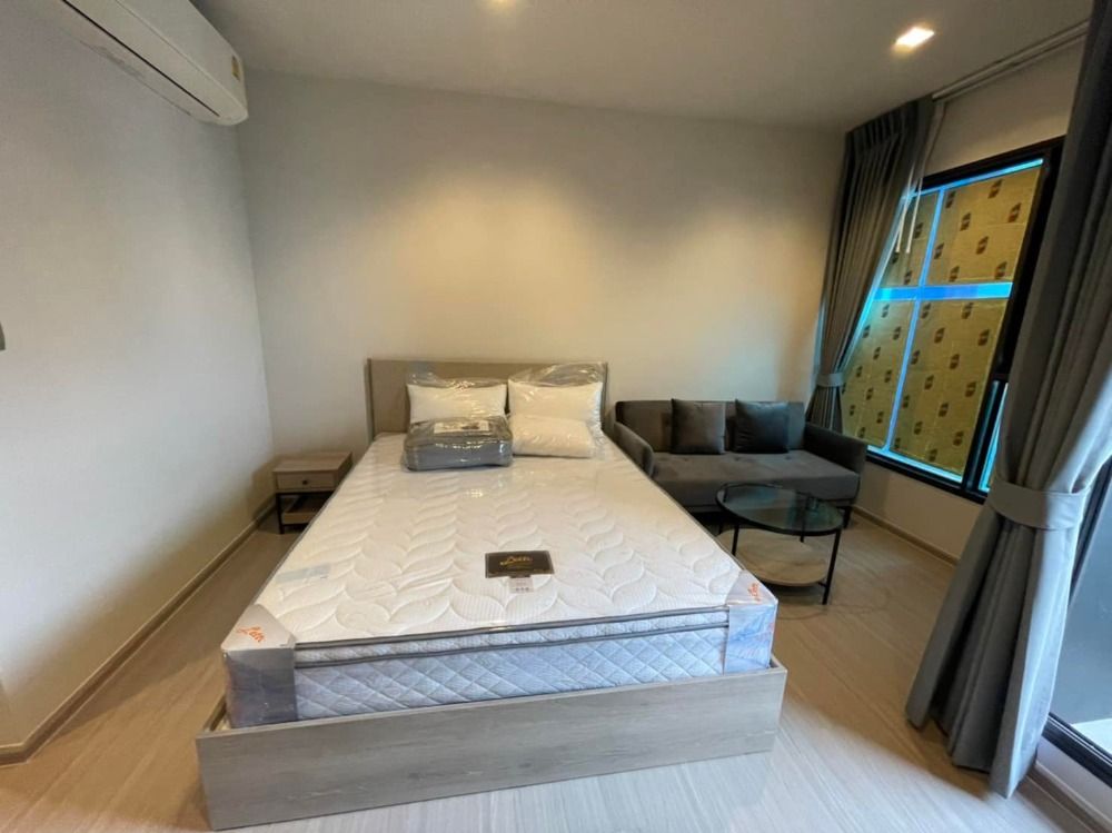 For RentCondoRama9, Petchburi, RCA : For rent, LIFE Asoke - Rama 9 (Life Asoke - Rama 9), interested in details. You can make an appointment to see the room. #Add Line, reply very quickly. Add Line: Line ID: @780usfzn (with @ too), code LAR9.3