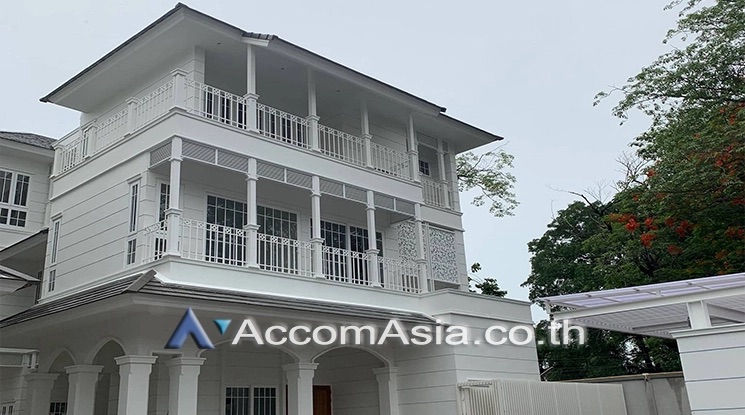 For RentHouseSukhumvit, Asoke, Thonglor : 4 Bedrooms House for Rent in Sukhumvit, Bangkok near BTS Phrom Phong (AA30049)