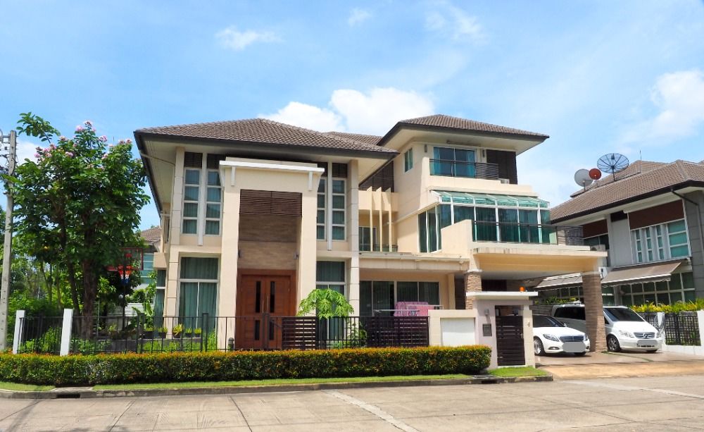 For SaleHouseNawamin, Ramindra : 3 storey luxury detached house for sale, Grand Bangkok Boulevard, Ratchada-Ramintra 2, price take-profit, near MRT Nom Klao