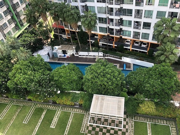 For SaleCondoOnnut, Udomsuk : The owner sells by himself, sells At City Condo, Sukhumvit 101/1 (between Soi Punnawithi 3 and 5), pool view room, not hot, the condo is located between Udomsuk and Punnawithi BTS stations, usable area 35.65 sq m. 1 bedroom, 1 bathroom, Sea Garden Buildin