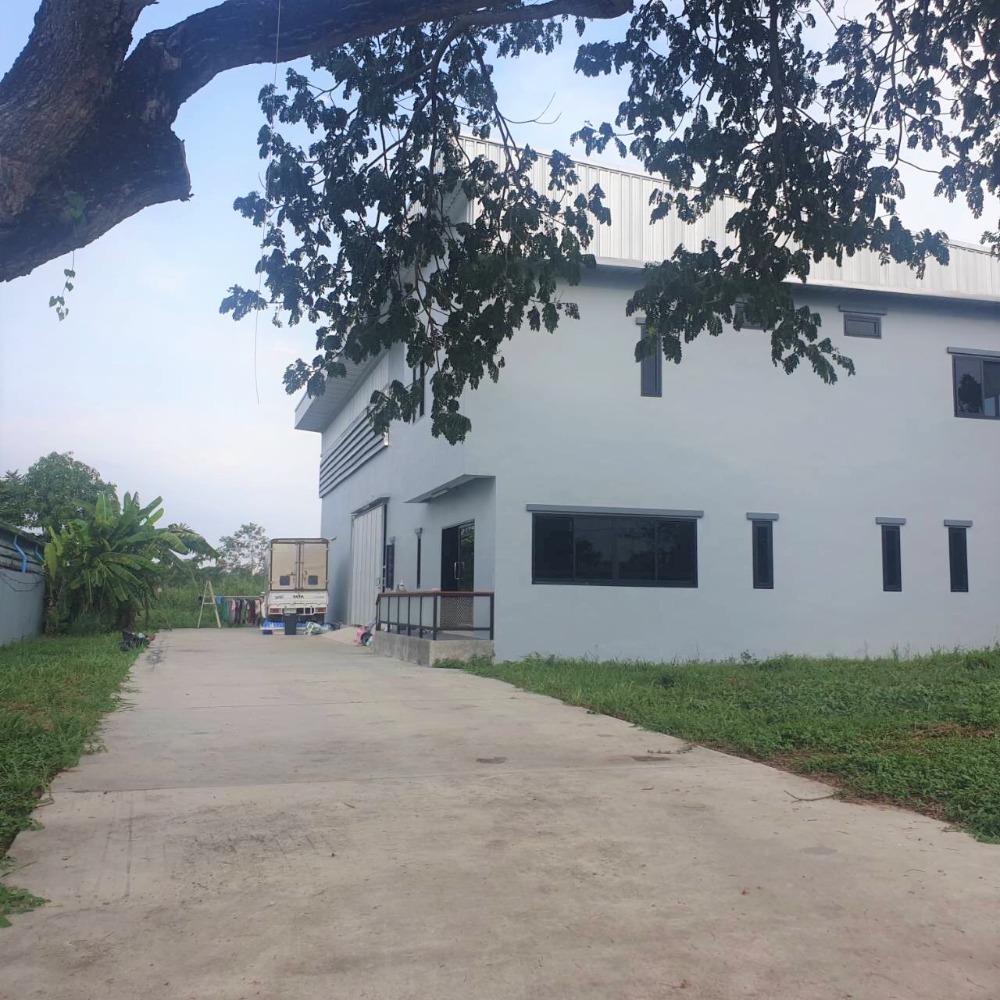 For SaleWarehouseMin Buri, Romklao : Warehouse for sale with 2-story office, Soi Liapwaree 75, area 1 rai.