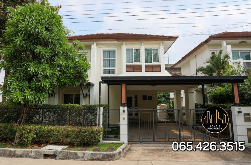 For SaleHouseLadkrabang, Suwannaphum Airport : House for sale, The Centro On Nut, Ring Road, beautiful, ready to move in. On the main road On Nut - Lat Krabang near airport link Surrounded by shopping malls Community Mall, Hotel, Hospital and Suvarnabhumi Airport