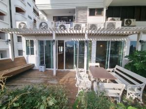 For RentCondoNana, North Nana,Sukhumvit13, Soi Nana : 🔥For Rent Crystal Garden Fully Furnished