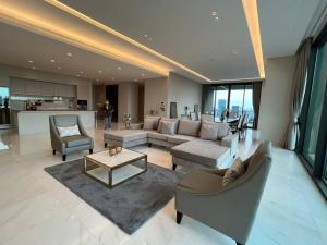 For RentCondoWitthayu, Chidlom, Langsuan, Ploenchit : Rental / Selling : The Residences Sindhorn Kempinski Hotel Condo Laungsuan , 4 Bed 5 Bath , 353 sqm , High Floor