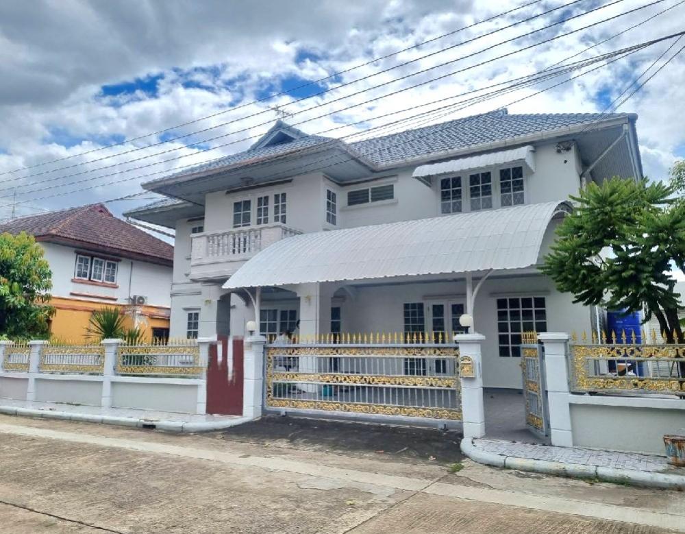 For SaleHousePhutthamonthon, Salaya : Urgent sale!!! 2-storey detached house, inexpensive price, Phutthamonthon Sai 1, renovated condition inside. Large area size 83 sq m. Special discount. If interested, make an appointment to view, call: 0922829196