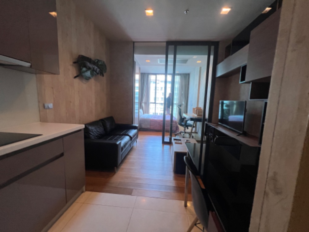 For RentCondoNana, North Nana,Sukhumvit13, Soi Nana : for rent Hyde 13 1 bed super deal !! ❤️💜