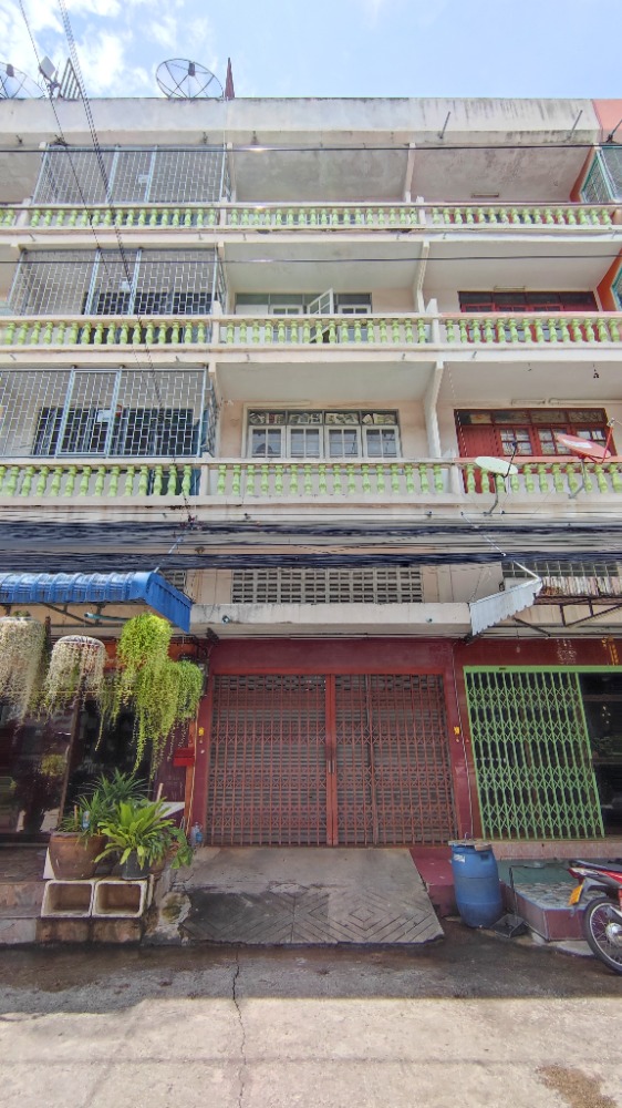 For SaleShophouseRathburana, Suksawat : 4.5 storey commercial building for sale, Suksawat 26 (Soi Prachanan Condo) 16 sq.w., cheap price, good location, near the 1st stage expressway