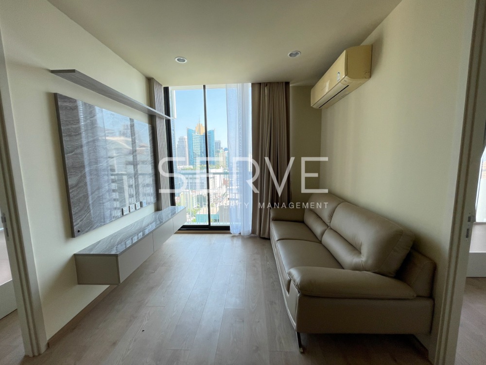 For RentCondoSukhumvit, Asoke, Thonglor : Newly & Bright 2 Beds Unit in Asoke Area on High Fl. BTS Asok & MRT Sukhumvit 550 m. at Noble Recole Sukhumvit 19 Condo / Condo For Rent