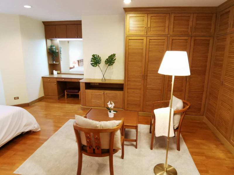 For RentCondoSukhumvit, Asoke, Thonglor : For Rent Fifty Fifth Tower 3 Bed 58,000