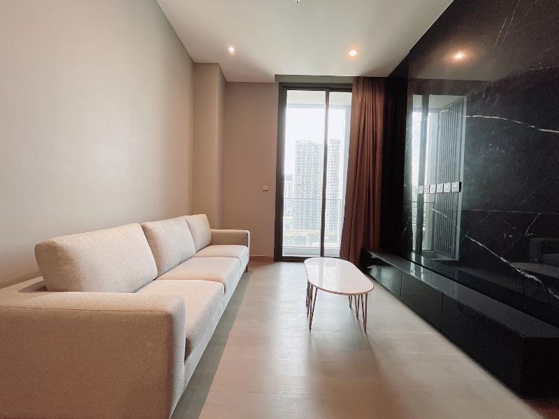 For SaleCondoRama9, Petchburi, RCA : For Sale The Esse at Singha Complex 2 Bed 22.9 mb