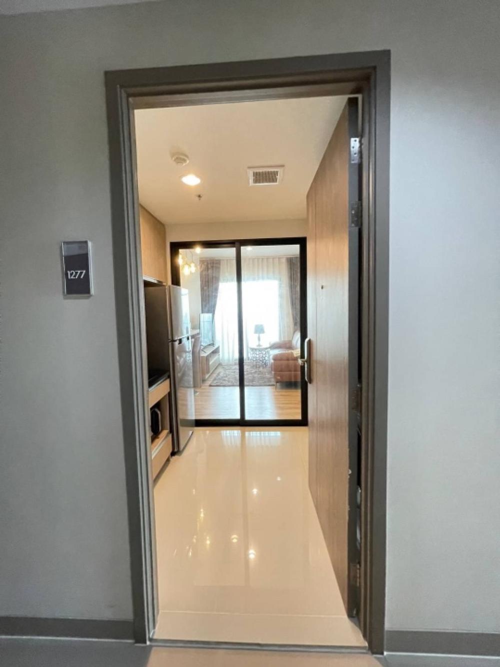 For RentCondoBangna, Bearing, Lasalle : The Nieche Mono Sukhumvit-Bearing near Bearing BTS station 250 meters ✨1 bedroom, 1 bathroom, 32 sq m. ✨33rd floor, city view room, beautifully decorated, complete furniture, electrical appliances, very new room, ready to move in 16 August 2024