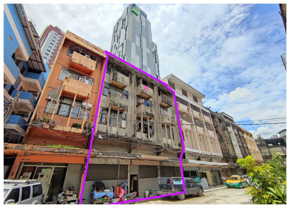 For SaleShophouseOnnut, Udomsuk : Commercial building for sale, 4 and a half floors, 3 units, 42 sq wa. (Soi Sukhumvit 48), near BTS Phra Khanong 550 m.