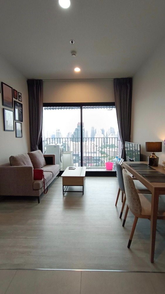 For RentCondoSukhumvit, Asoke, Thonglor : (not available) XT Ekkamai Conner room 2 TV Condo for rent near BTS Ekkamai Thonglor Donki Japanese store