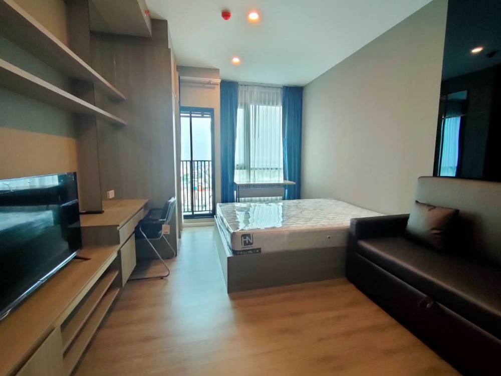 For RentCondoSamut Prakan,Samrong : Studio Room High Floor., No block view @Knightsbridge Theparak Special Retal!