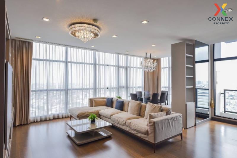 For SaleCondoWongwianyai, Charoennakor : FOR SALE condo , Urbano Absolute Sathorn - Taksin , high floor , BTS-Krung Thon Buri , Khlong Ton Sai , Khlong San , Bangkok , CX-75433