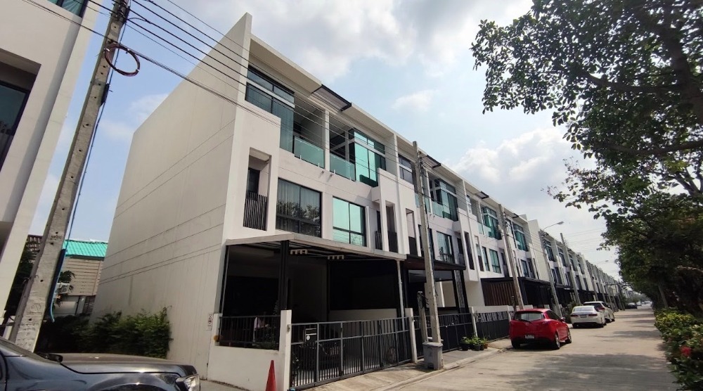 For RentTownhouseChaengwatana, Muangthong : Townhome 3 bedrooms 4 bathrooms Near Chaengwattana Road can make an office and register company