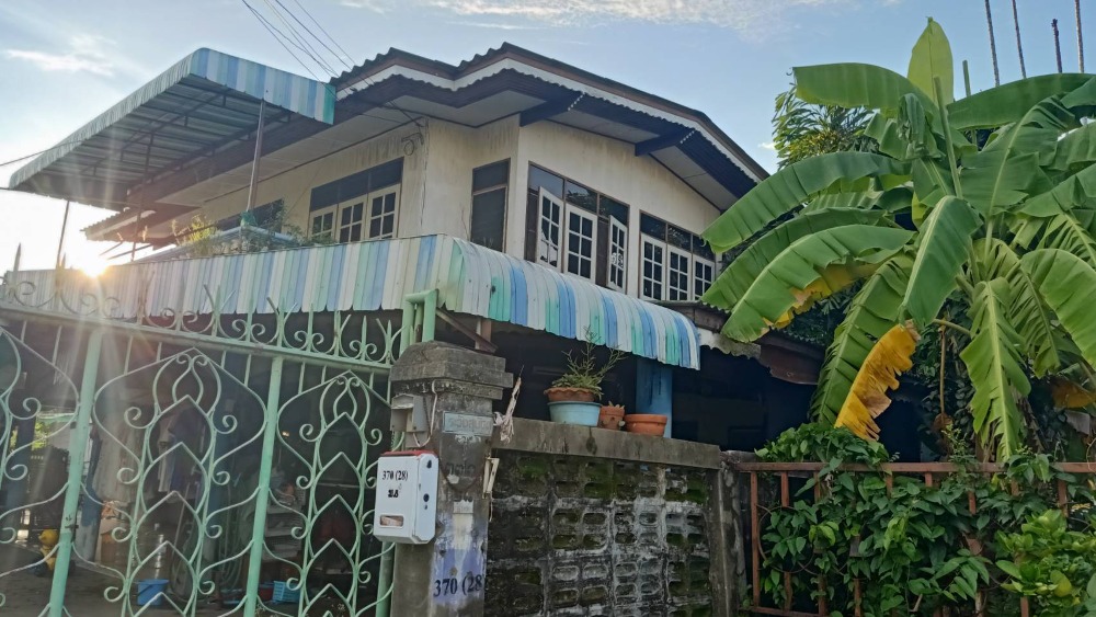 For SaleLandRama 2, Bang Khun Thian : Land for sale with a detached house or sell only the land