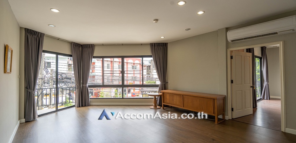 ให้เช่าบ้านสุขุมวิท อโศก ทองหล่อ : Pet friendly | 2 Bedrooms House for Rent in Sukhumvit, Bangkok near BTS Thong Lo at The urban forestry residence (2612020)