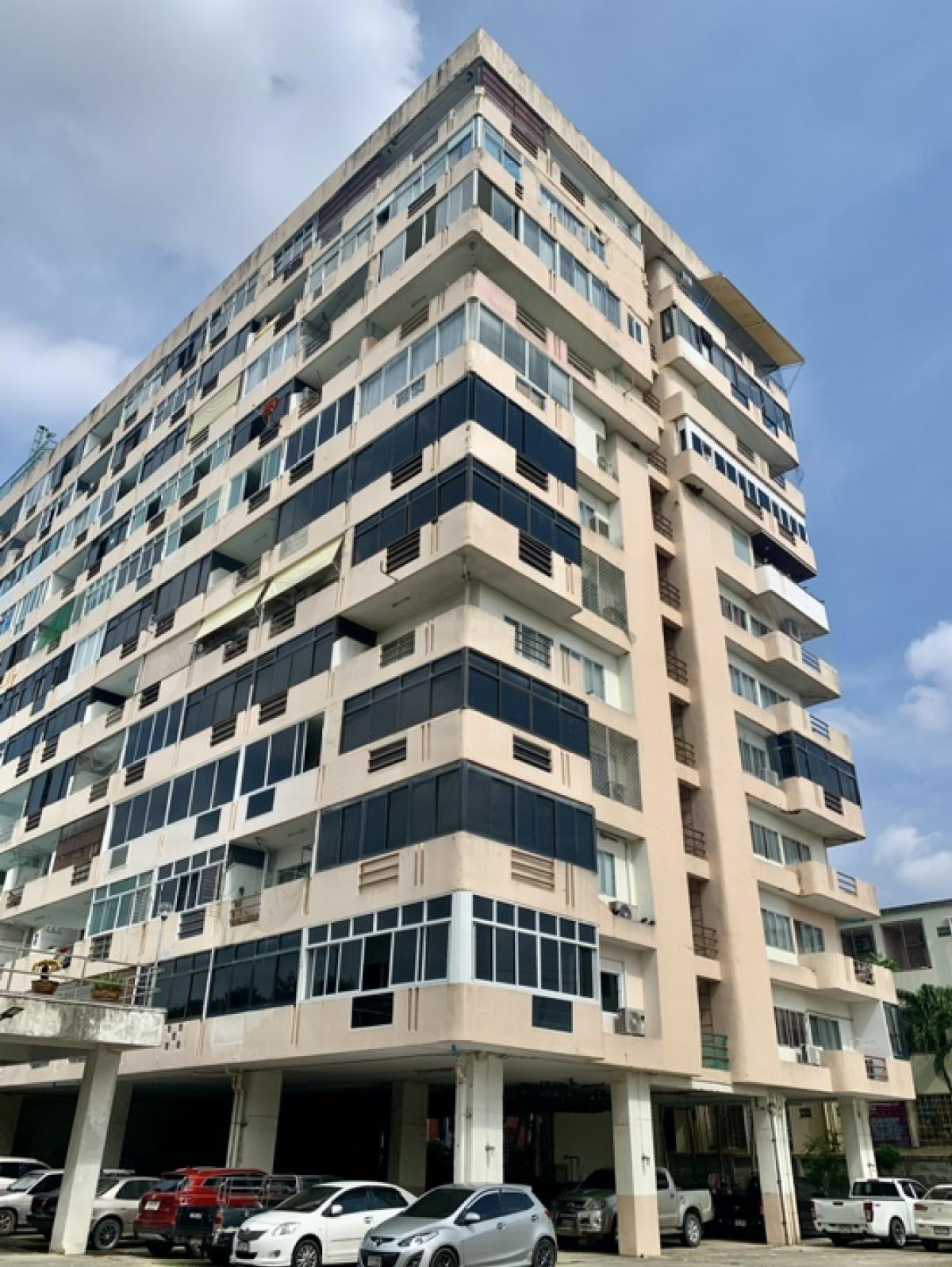 For SaleCondoPattaya, Bangsaen, Chonburi : Studio Condo in Pattaya Plaza Condotel Central Pattaya for Sale