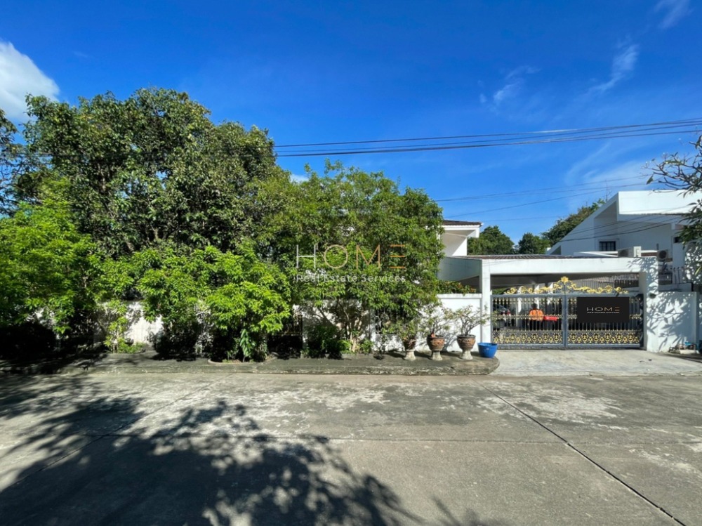 For SaleHousePattanakan, Srinakarin : Very good location ✨ Single house Panya Pattanakarn Village / 4 bedrooms (for sale), Panya Pattanakarn Village / Detached House 4 Bedrooms (FOR SALE) TIK339