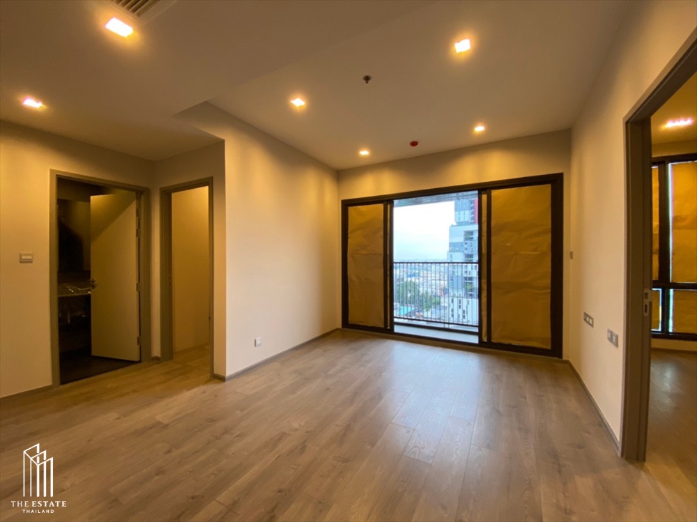 For SaleCondoLadprao, Central Ladprao : Condo for SALE *** Whizdom Avenue Ratchada-Ladprao *** 2 bedrooms, north, new life in the heart of the city. On Lat Phrao, Ratchada intersection @10 MB All in