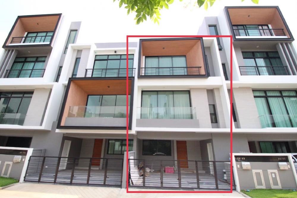 For SaleTownhousePattanakan, Srinakarin : Townhome for sale in Krungthep Kreetha, Nirvana Define, 21 sq m, 3 floors, fully furnished, lowest price in the project.