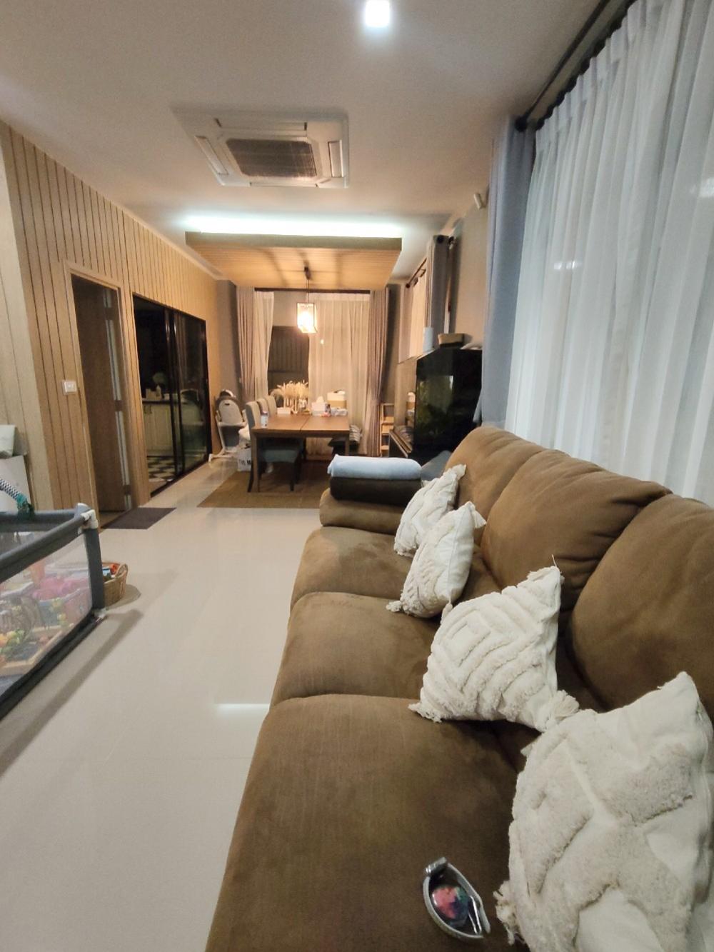 For SaleTownhouseChaengwatana, Muangthong : Corner house for sale! Patio Ngamwongwan 47 Beautifully decorated and ready to move in. After PEA electricity Kasetsart University near Don Mueang, 2 electric train lines, convenient travel.