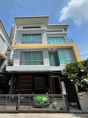 For SaleHouseRatchadapisek, Huaikwang, Suttisan : House for sale, 3 floors, 46 square meters, Ratchada area, near MRT Lat Phrao Yen Sabaidee Project, Ratchada 30