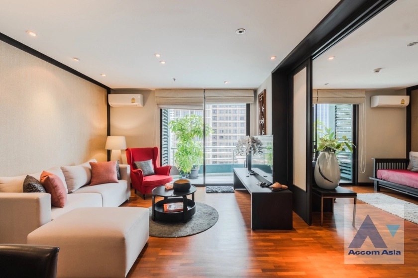 For RentCondoWitthayu, Chidlom, Langsuan, Ploenchit : Duplex Condo | 2 Bedrooms Condominium for Rent in Ploenchit, Bangkok near BTS Chitlom at Baan Na Varang (1510405)