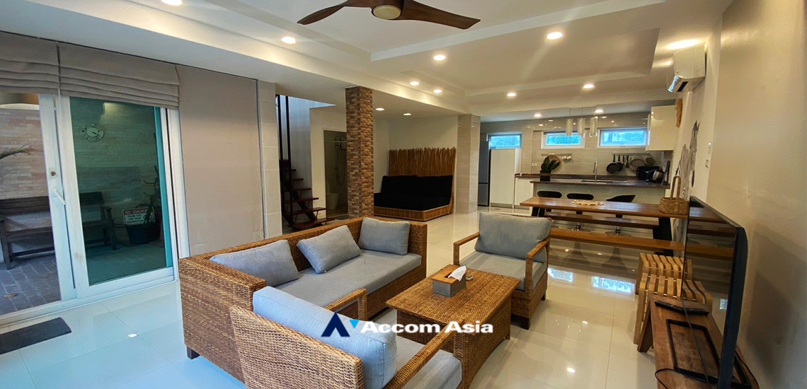 For SaleTownhouseSukhumvit, Asoke, Thonglor : 3 Bedrooms Townhouse for Sale in Sukhumvit, Bangkok near BTS Ekkamai (AA19225)