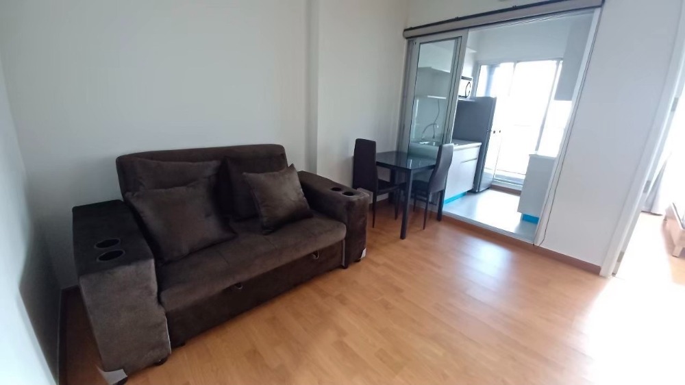 For RentCondoSamut Prakan,Samrong : LV079 Condo for rent, The President Sukhumvit-Samutprakarn, beautiful room with good furniture, very good wind, next to Robinson Department Store, next to BTS Phraeksa, condo next to the BTS. Popular in the black market / call 099-149-5164