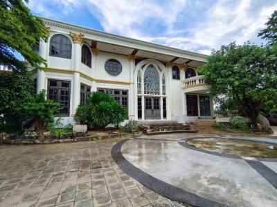 For SaleHouseChaengwatana, Muangthong : Mansion for sale, Muang Thong Niwet Village, Chaengwattana 14 along the tap canal, area 398 sq.wa., behind the corner, opposite the lake, beautiful view, good value, good price, Chaengwattana location, along the tap cana