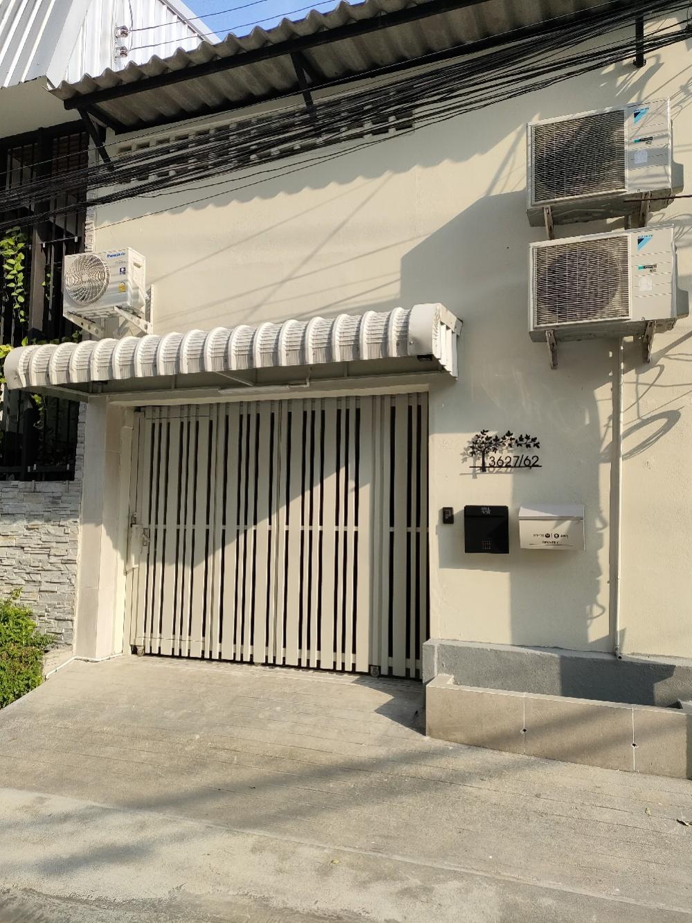 For RentTownhouseSathorn, Narathiwat : 🌈2-storey townhouse, complete with electrical appliances, ready to move in, located in the city center, near Terminal Rama 3