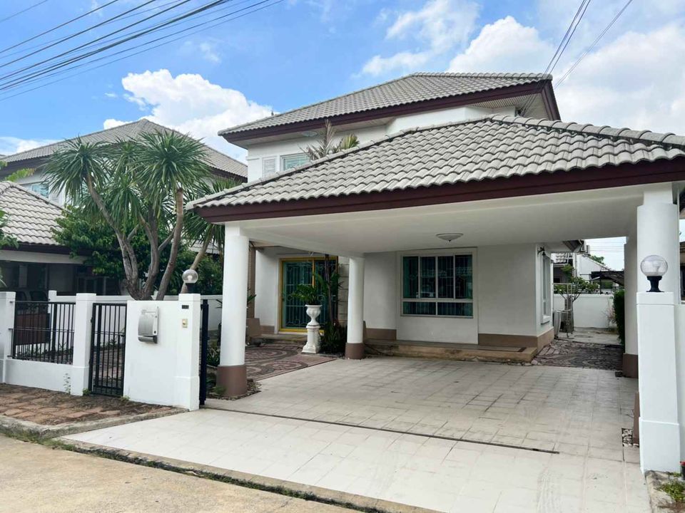 For RentHouseChaengwatana, Muangthong : Single house, 3 bedrooms, 3 bathrooms, very beautiful, fully furnished, 5 minutes to Central Chaengwattana