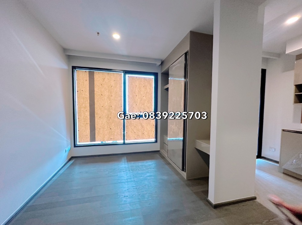 For SaleCondoKhlongtoei, Kluaynamthai : 0 meters from MRT, COCO PARC condo, wide room, high floor, starting at 5.XX with many privileges waiting for you.