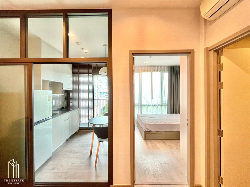 For RentCondoLadprao, Central Ladprao : For rent Whizdom Avenue Ratchada-Ladprao, new room, south side, city view and green area, shady, closed kitchen layout, with furniture and appliances @18,000 Baht