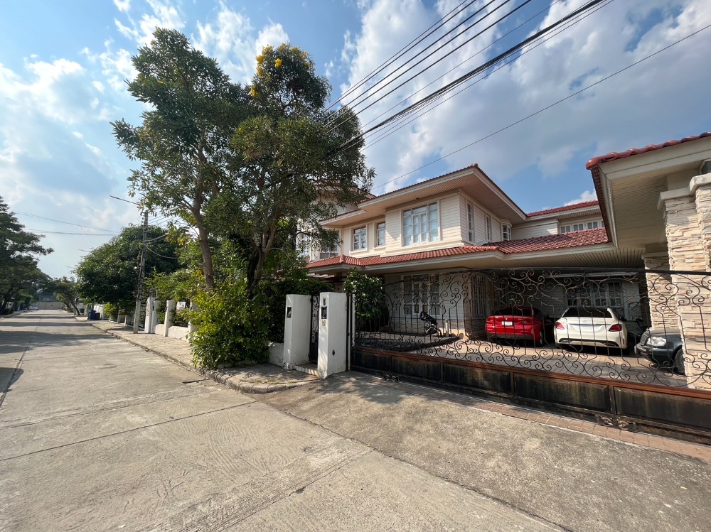 For SaleHouseLadprao, Central Ladprao : Single house Baan Ladprao 2 / 4 bedrooms (for sale), Baan Ladprao 2 / Detached House 4 Bedrooms (FOR SALE) RUK321