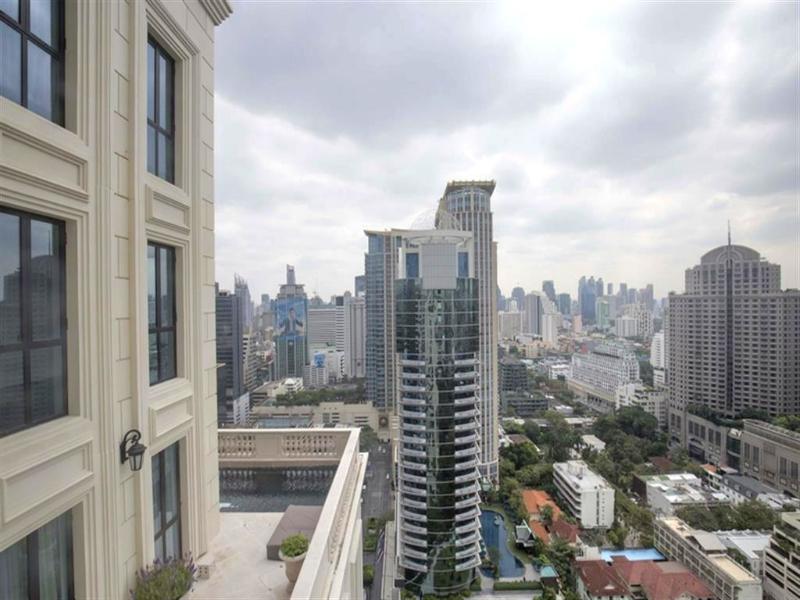 For RentCondoWitthayu, Chidlom, Langsuan, Ploenchit : For Rent 98 Wireless 3 Bedroom 4 Bathroom 290 sqm