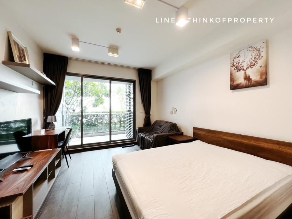 For RentCondoSukhumvit, Asoke, Thonglor : [Owner Post] for rent The Lofts Ekkamai 33sqm, large unit, beautiful garden-view unit, at BTS Ekkamai. Agent welcome.