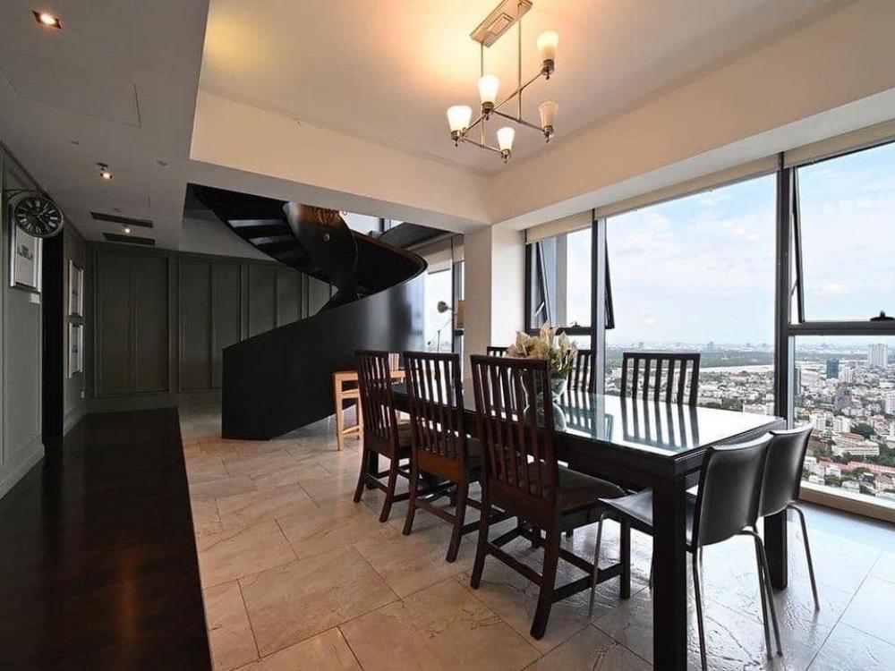 ให้เช่าคอนโดสาทร นราธิวาส : For rent The Met Condominium  Duplex  366 sq.m 4 Beds 5 Baths