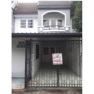 For SaleTownhousePathum Thani,Rangsit, Thammasat : Selling below appraisal, Townhouse 2 floors, 18 square wa. Ruen Suk Village 2, Rangsit-Nakhon Nayok Road, Khlong 9, Thanyaburi District.