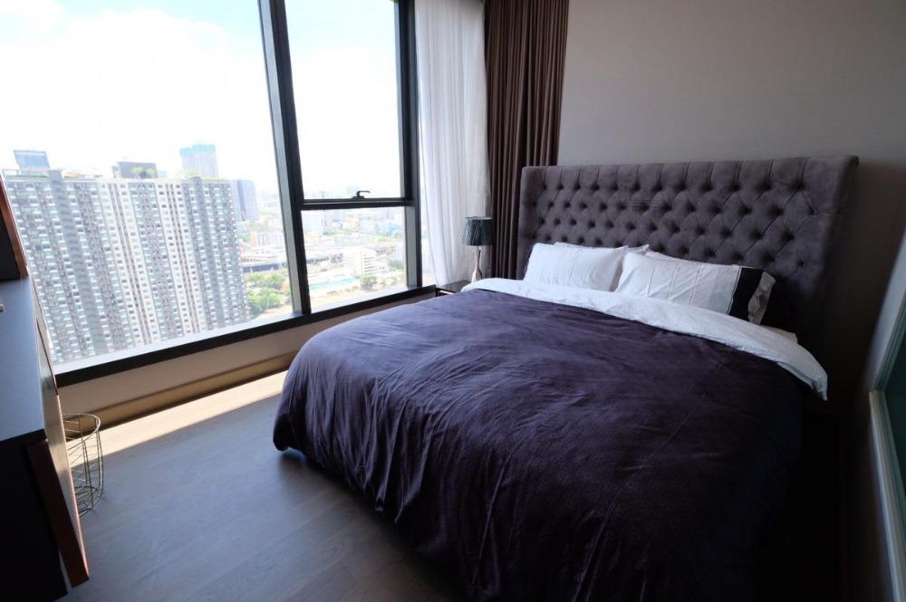 ขายคอนโดพระราม 9 เพชรบุรีตัดใหม่ RCA : Condo The Esse at Singha Complex, the Best unit of the 1 bed room