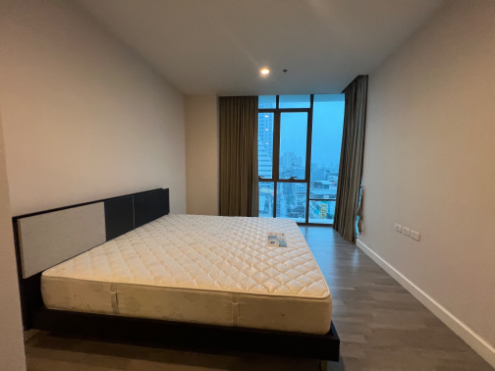 For RentCondoWongwianyai, Charoennakor : for rent The Room bts wongwienyhai 1 bed special deal ❤️🌟