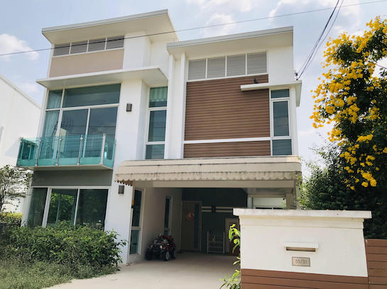 For SaleHouseLadkrabang, Suwannaphum Airport : House for sale (with tenant) near Airport Link Lat Krabang, Homeplace the Park (Wongwaen-Rama9) Village