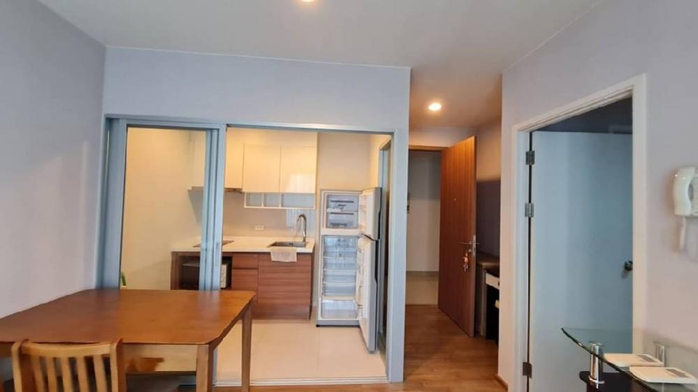 For RentCondoSathorn, Narathiwat : 👉 Let's rent a condo Fusechan-Sathorn With furniture, complete set of electrical appliances 🔸Rent price : 12,000baht 🔸Size : 35 Sqm.🔸The room is fully furnished 🔸Full set of electrical appliances 🔈Call : 098-6562964 Thank you in advance.