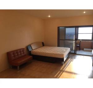 For RentCondoBangna, Bearing, Lasalle : For rent Country Complex C, studio room, 10th floor