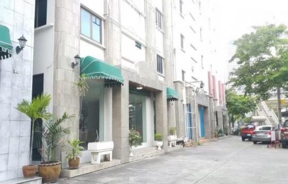 For RentShophouseWongwianyai, Charoennakor : 🔥Commercial building for rent, 7 floors, next to BTS Krung Thonburi 🔥