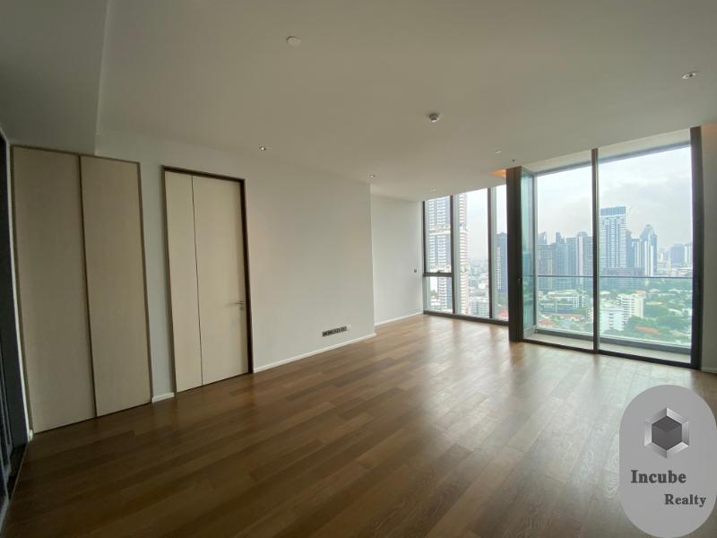 For RentCondoSukhumvit, Asoke, Thonglor : For Rent Kraam Sukhumvit 26 2 Bedroom 2 Bathroom 102 sqm